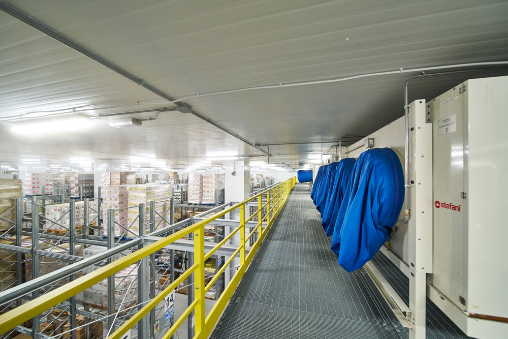 cella surgelazione con aerorefrigeratori grecale sistemi di raffreddamento industriali